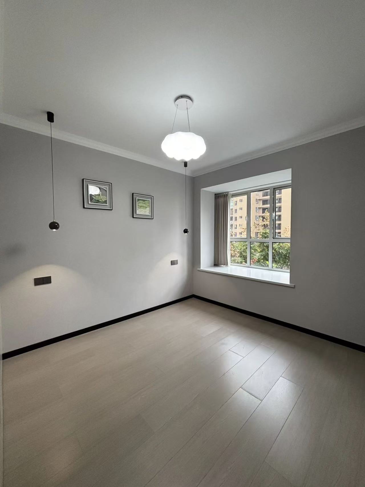 降价了，吾悦广场旁，沔阳天泽园，全新精装三房两卫，边户，证满二，送车位