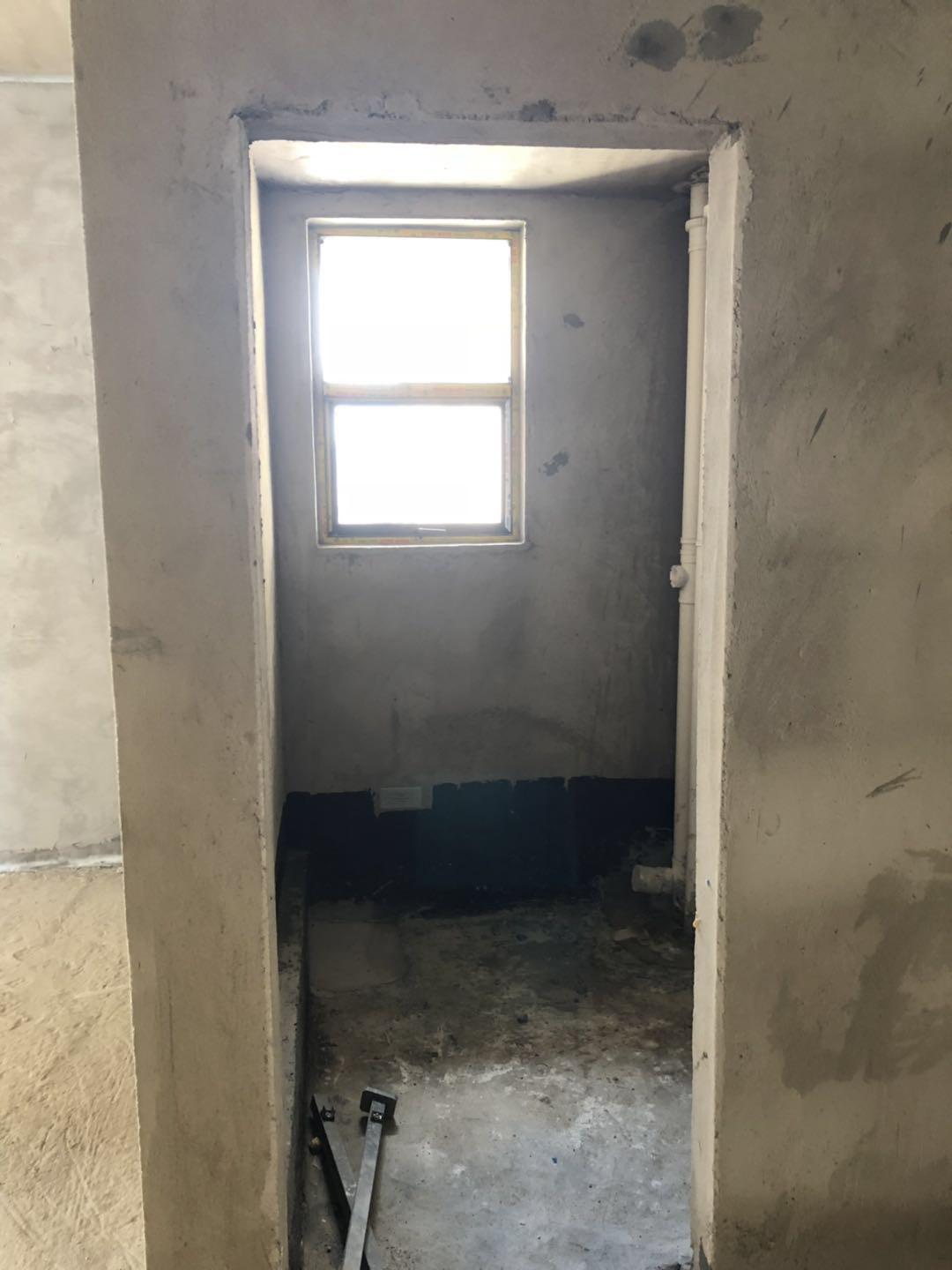 元泰未来城B区南北通透端头房源彩光明亮，景观阳台