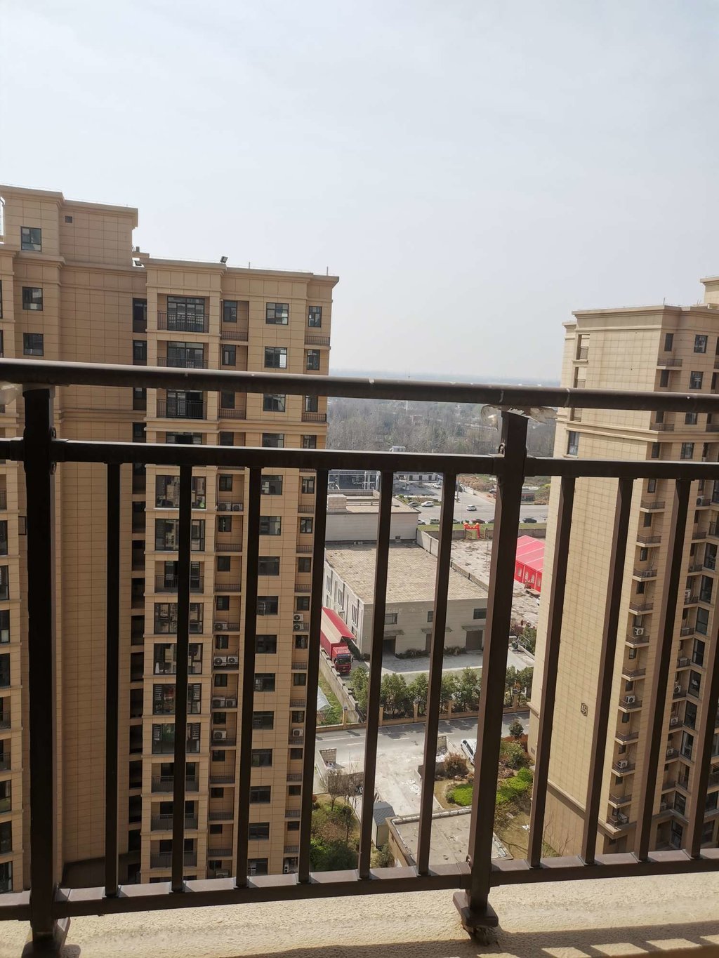 沔阳清华园，小高层好楼层，毛坯大三房