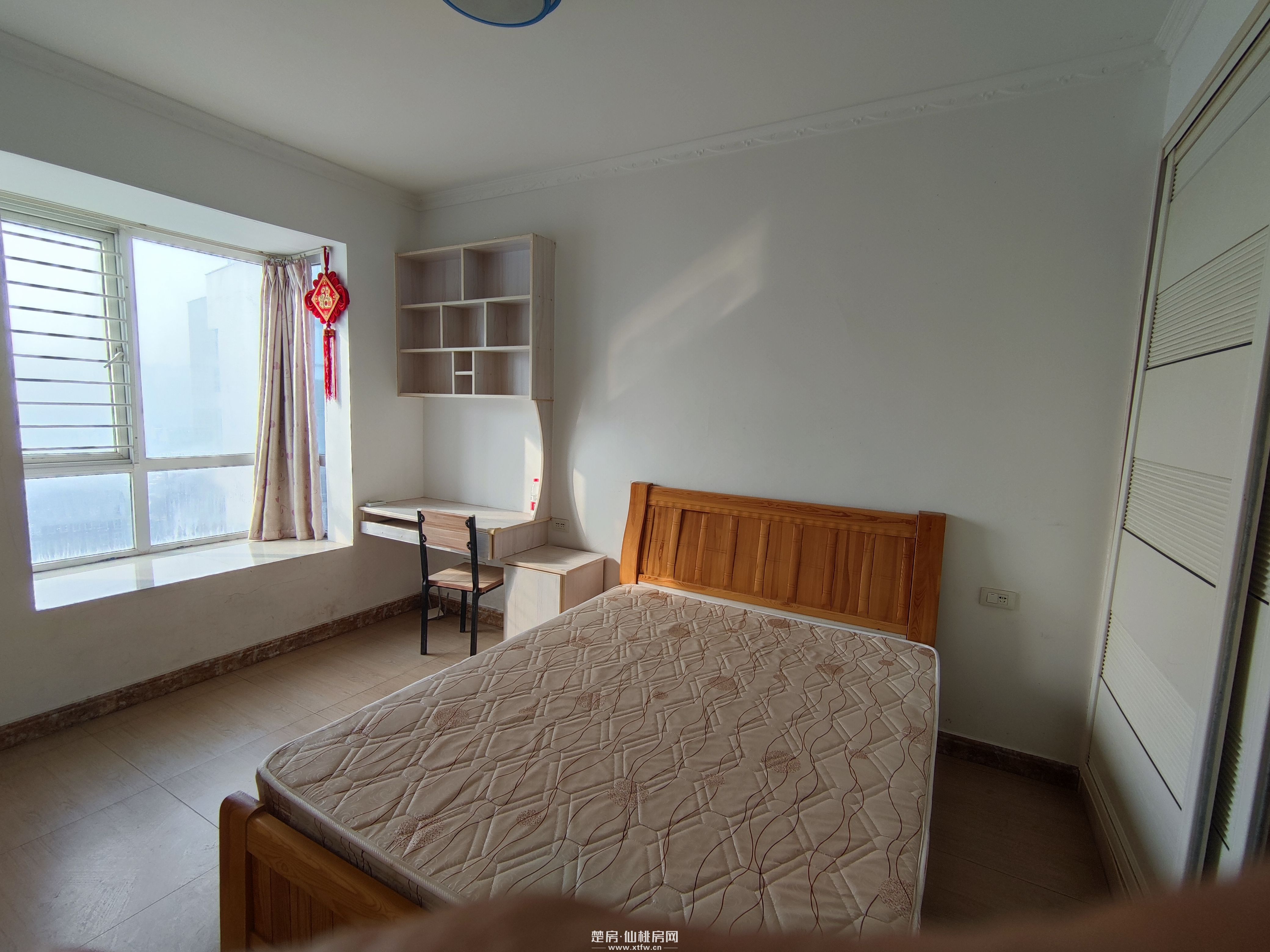 翰墨苑（仙桃一中斜对面）