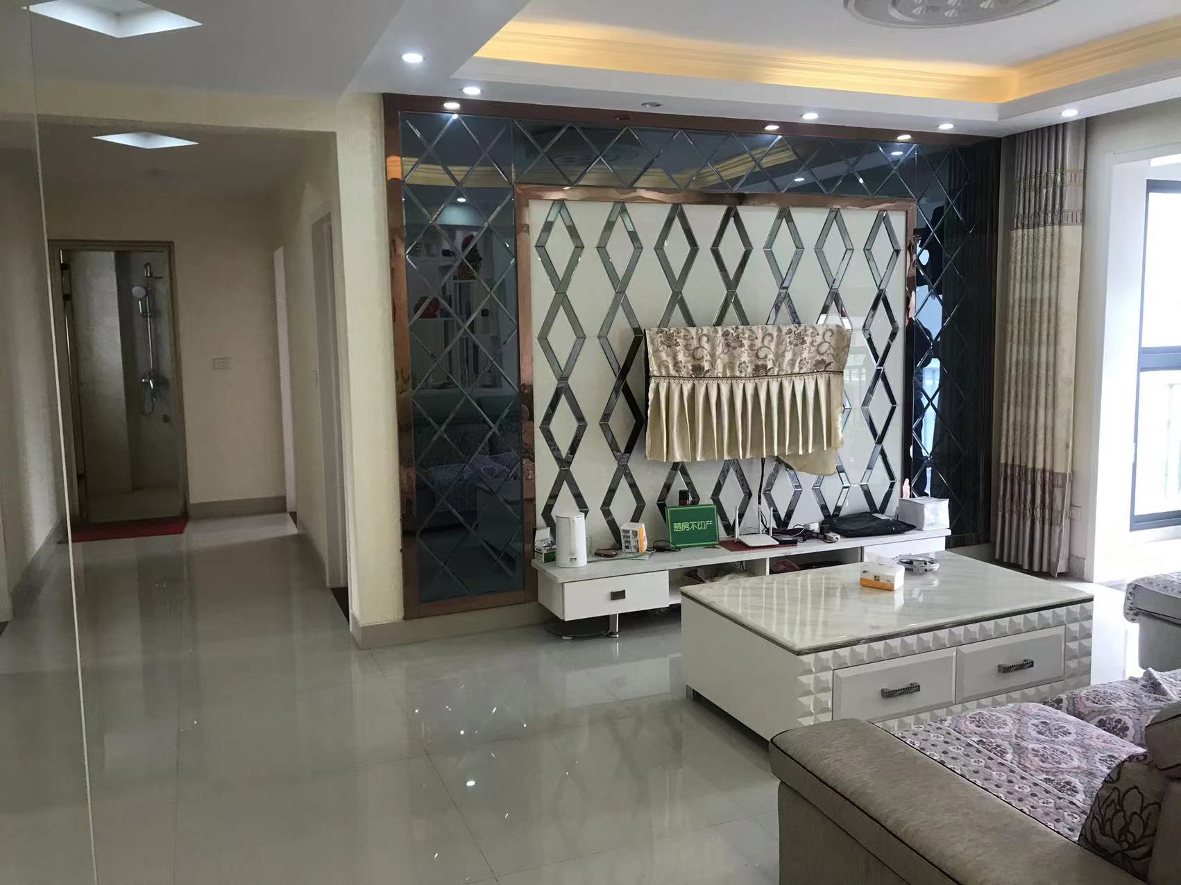 城南 天诚缘 证件满二   电梯中层   有钥匙看房   房东靠谱  南北通透 可按揭