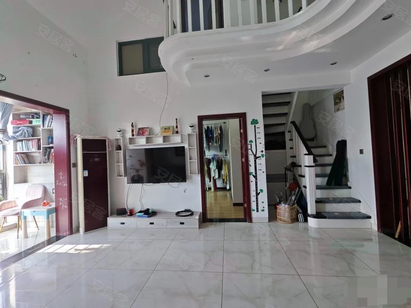 273，捡漏，亏本急售，新八中附近，电梯小高层，精装复式楼，产证130平，实得170平，精装5房2卫