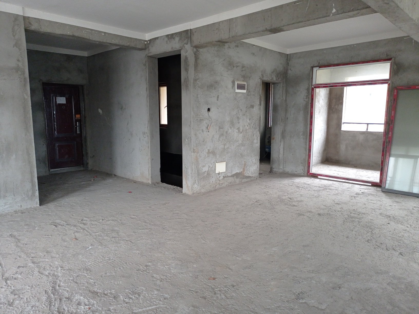 公园旁的家城东公园世家135平毛坯4房76万证件满二有钥匙 看房单价才5600要的速度