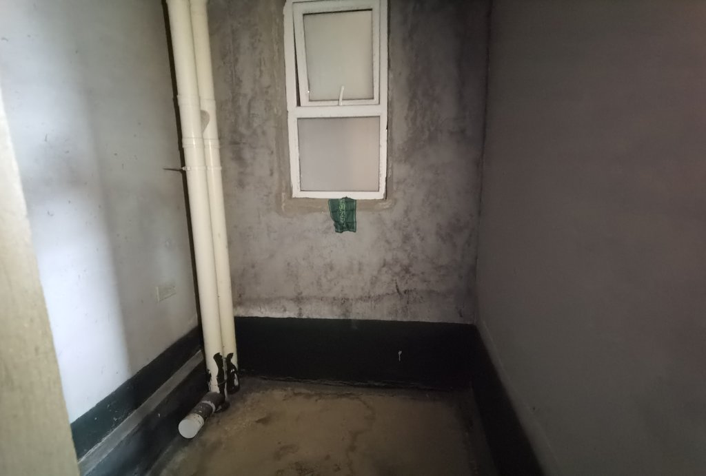 满庭春毛坯两房中间楼层户型方正看房方便