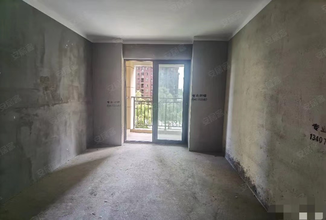 降价了！！业主急卖！ 翡冷翠98平55万 ​证满二，户型方正