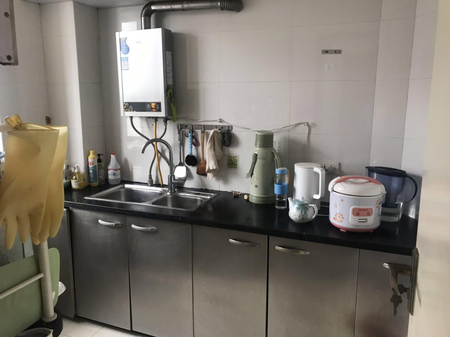 复州花园步梯两房，实验二小 房，直接拎包入住