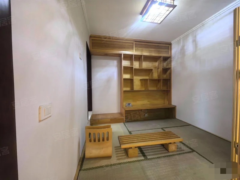 379，急售，捡漏，三丰鼎城，电梯小高层，精装三房，中间好楼层，证满二