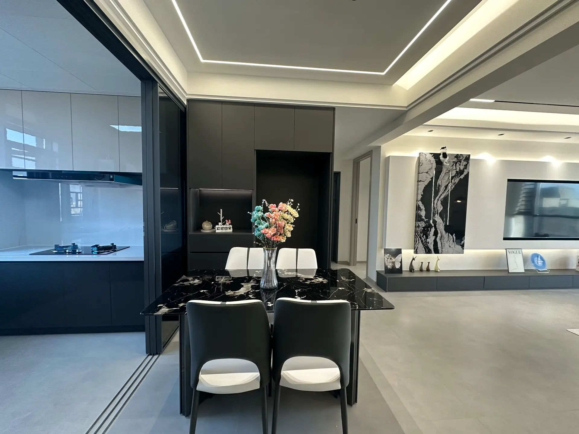 城南，元泰未来城，湖景房，精装三房，两梯两户，长阳台，入户花园，证满二