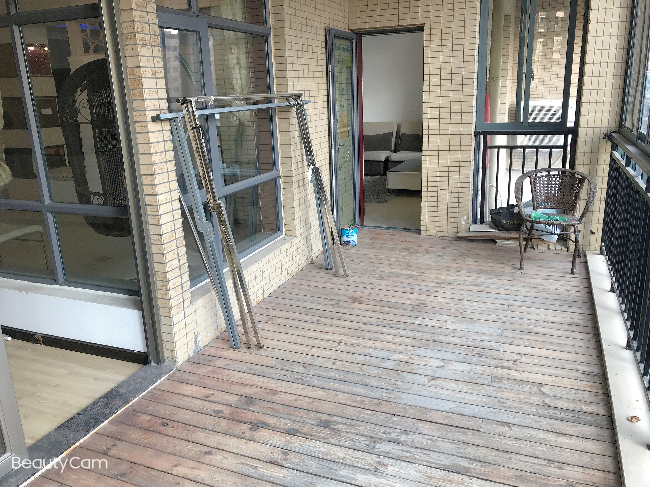 三丰ding城电梯中层湖景边户满二四房三阳台