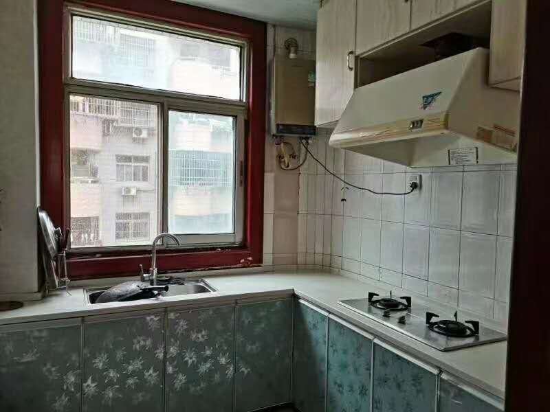 实验二小 房，步梯好楼层，证满二