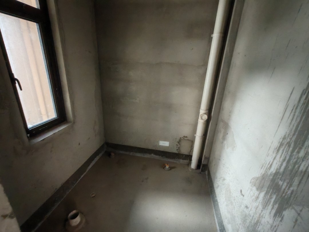 捡漏，降价了，祥生观澜府，别墅边套➕2个车位➕院子，证满二