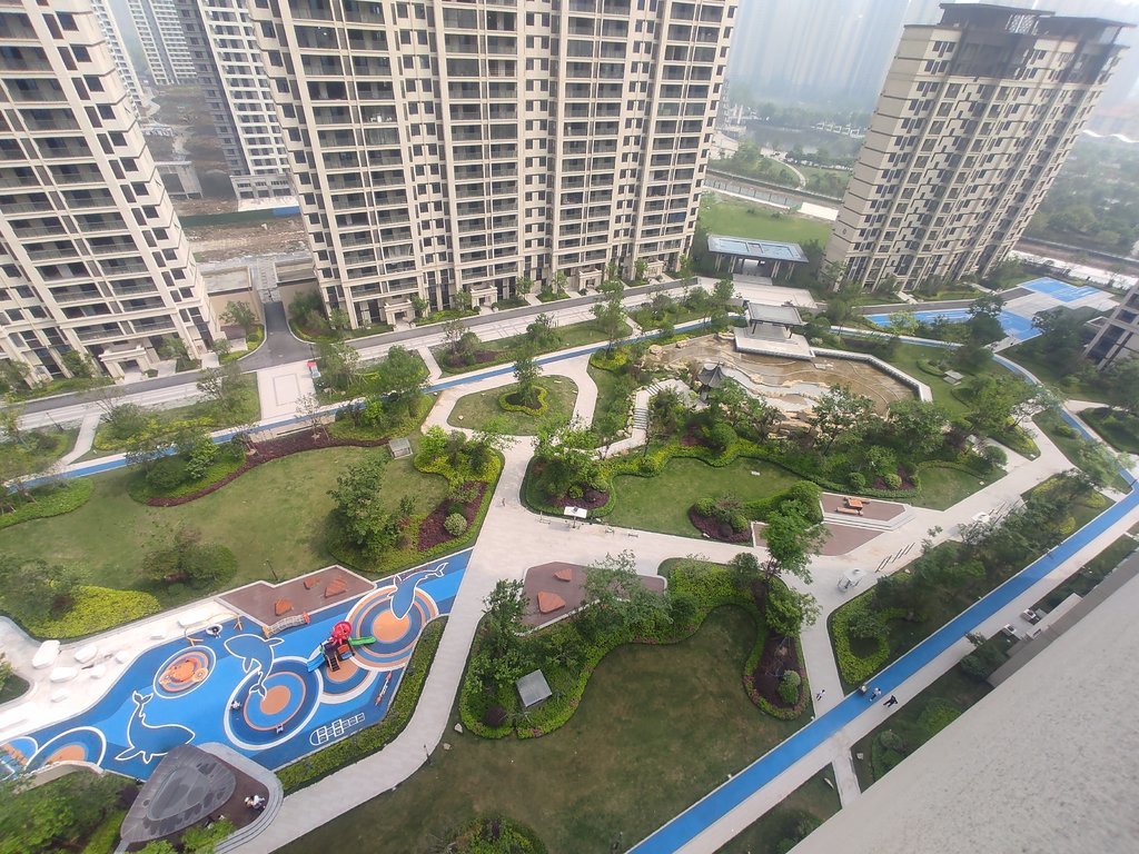 锦绣江山望府.毛坯三房.三开间朝南.看房方便