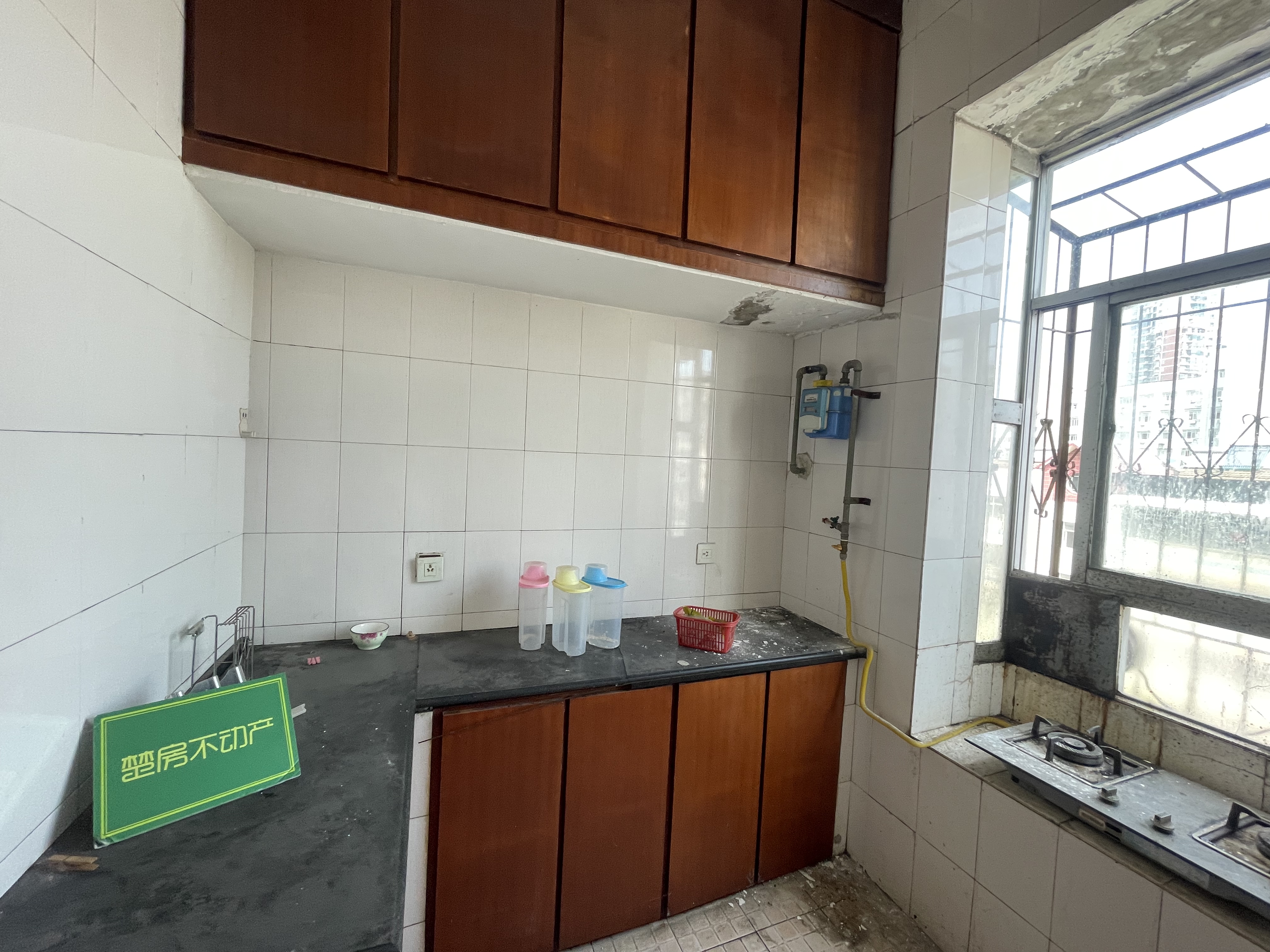 时代广场对面.车站旁.财政局宿舍.有大院子停车.税费低.看房方便