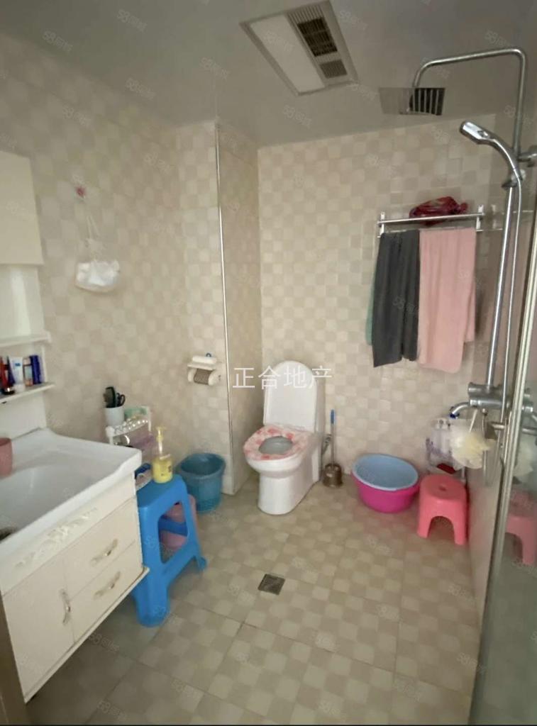 捡漏，城南，职院对面，电梯小高层，精装3房2卫，满二，一口价46万，诚心出售