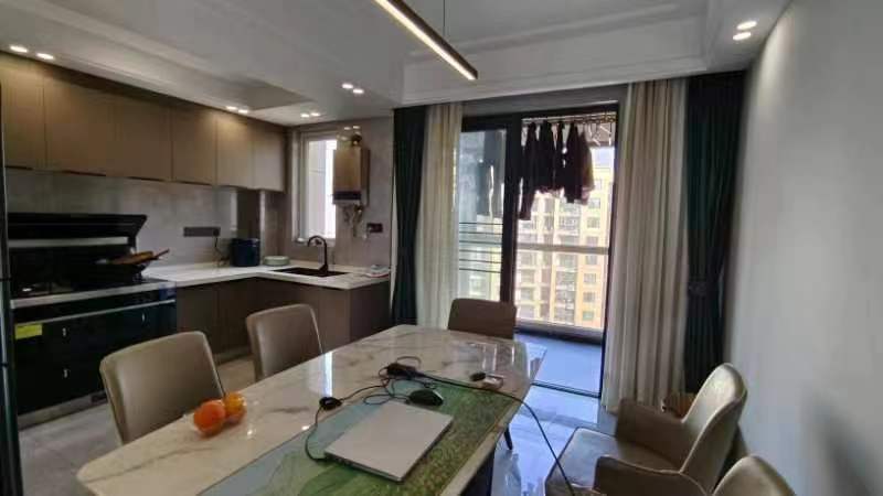 满庭春.精装三房改了两房.证件满二.看房方便