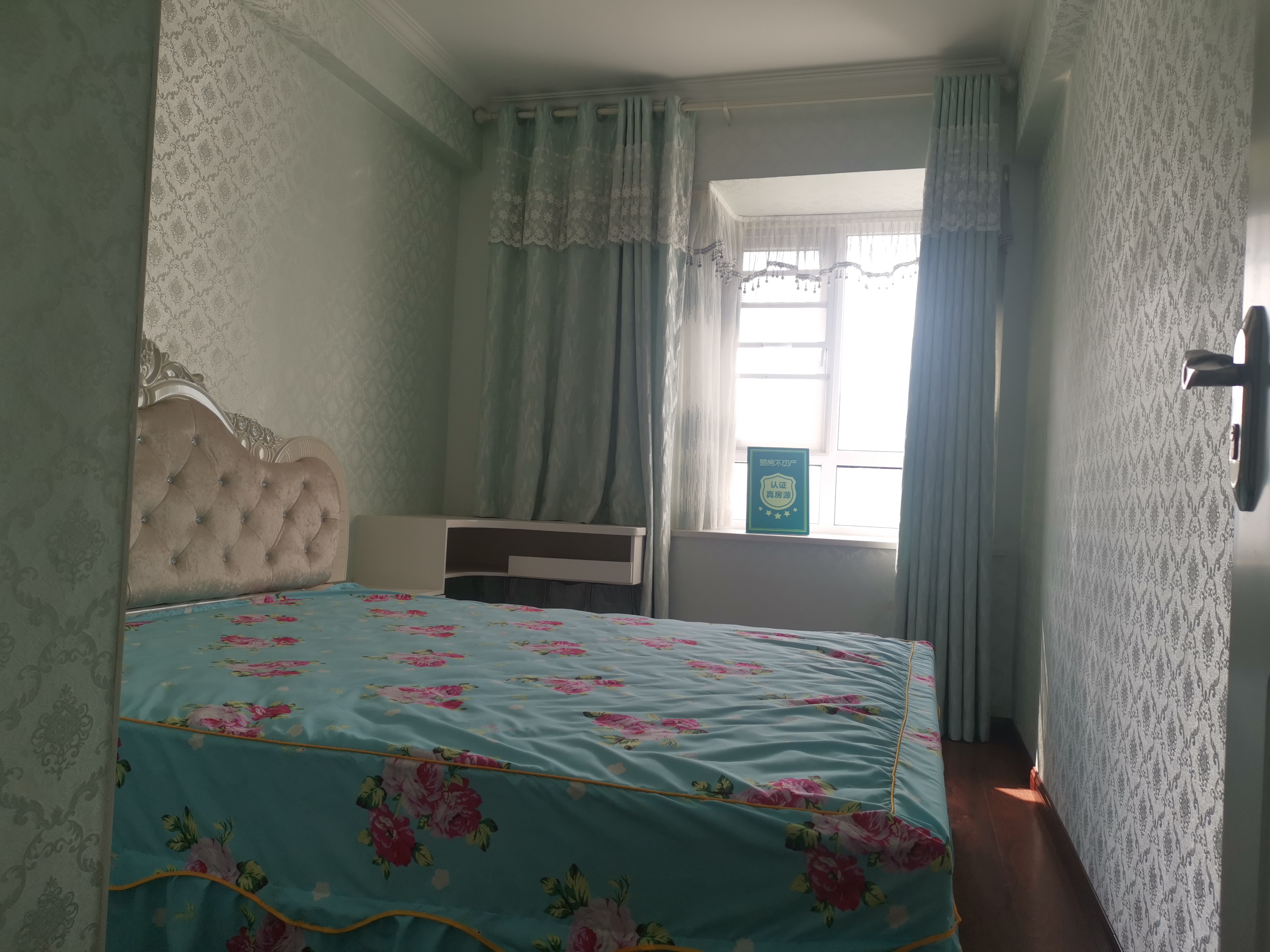 城南沔阳公馆精装大3房装修未住证件在手看房方便