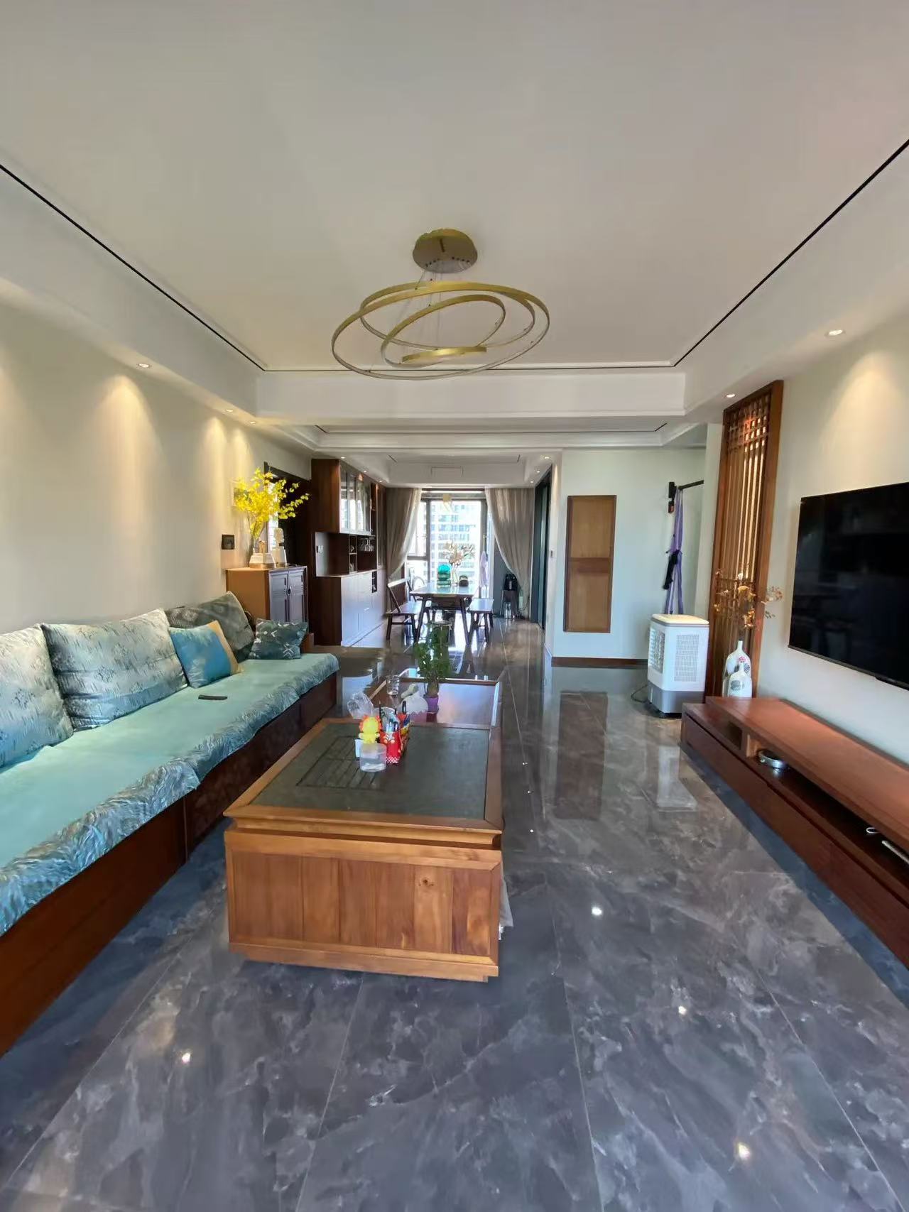 降价了，亏本出，城南，领秀城，凤凰层，东边户，全屋品牌装修，带车位，证满二