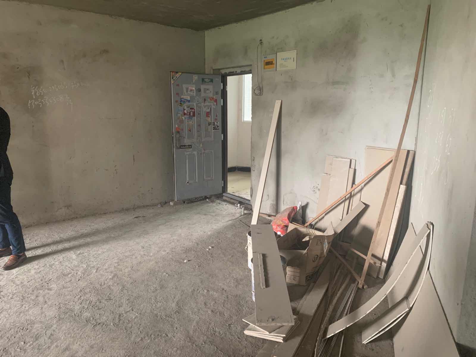 城南城市丽景，价格美丽，单价低，霞好到位滴位置