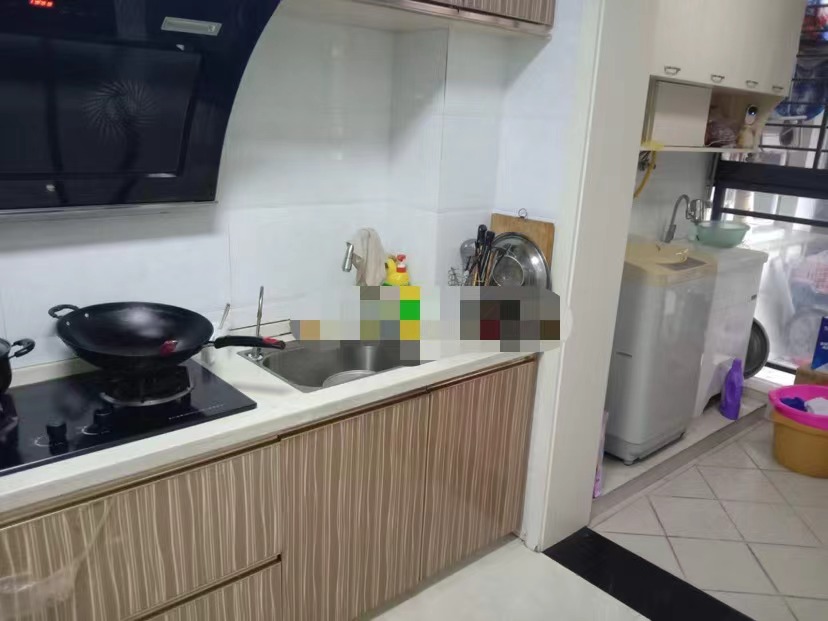 27，福星城比毛坯还便宜的房子！单价4400多,精装三房，房东诚心出售，证满二