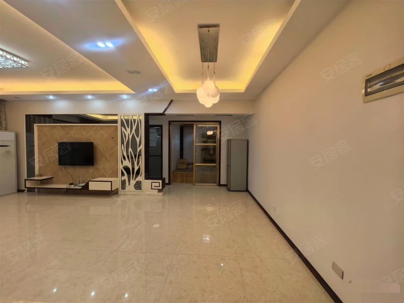 379，急售，捡漏，三丰鼎城，电梯小高层，精装三房，中间好楼层，证满二