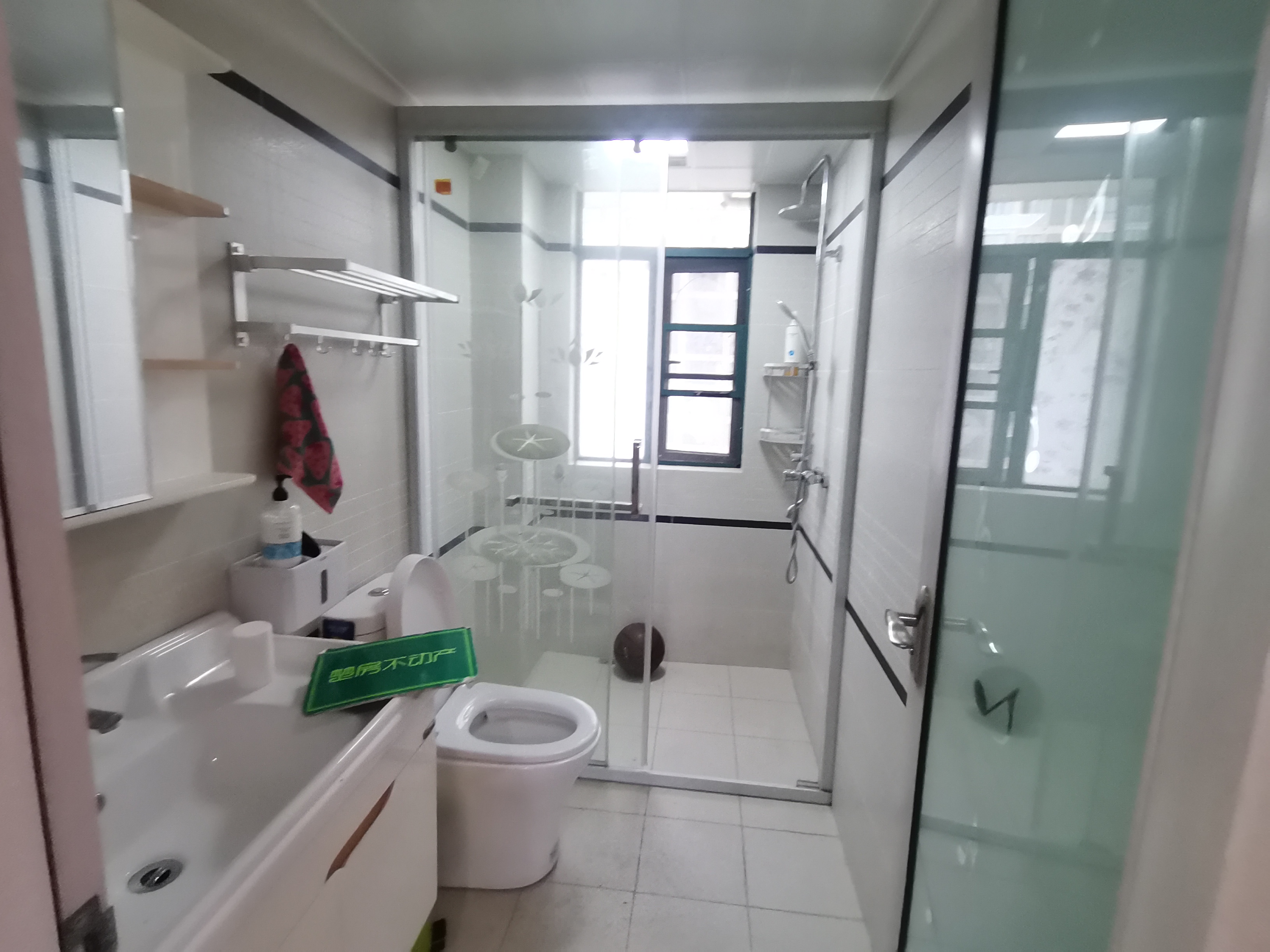 新城一号四期精装三房中间楼层户型方正房东诚意出售