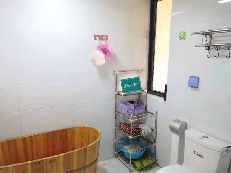 绿地华庭电梯复式 赠送面积多精装大5房诚意出售