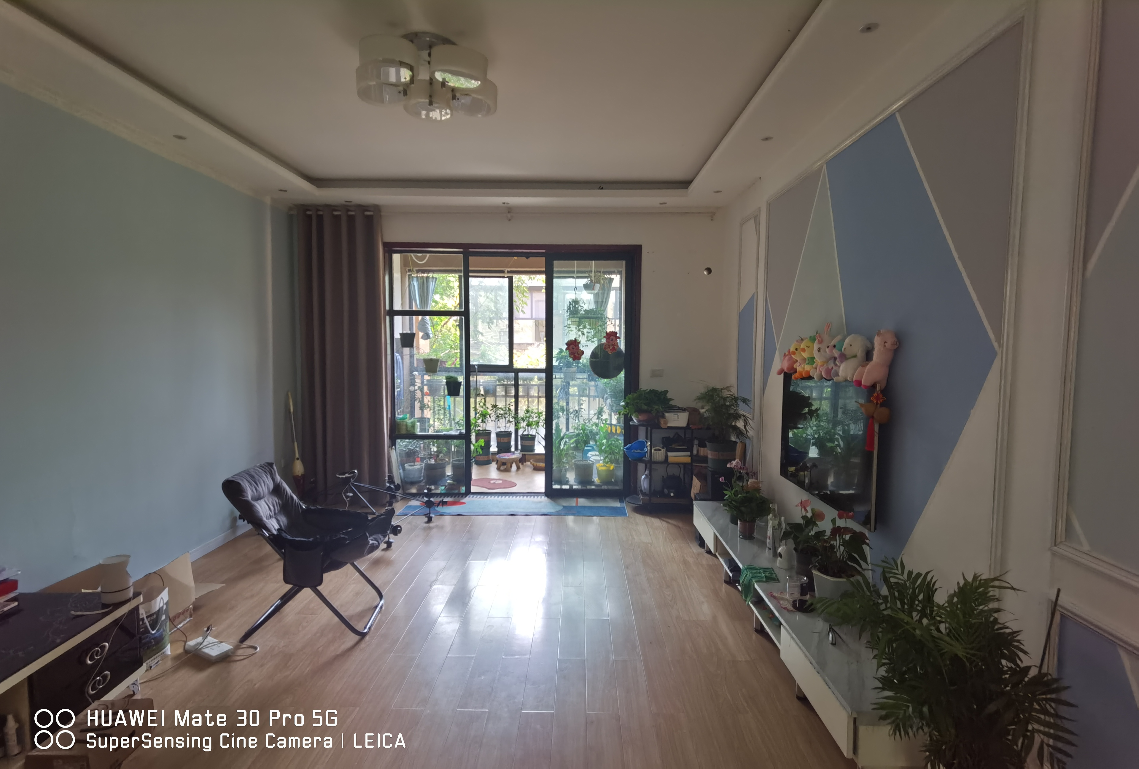 绿地华庭锦城，花园洋房，好楼层，证满二，看房方便