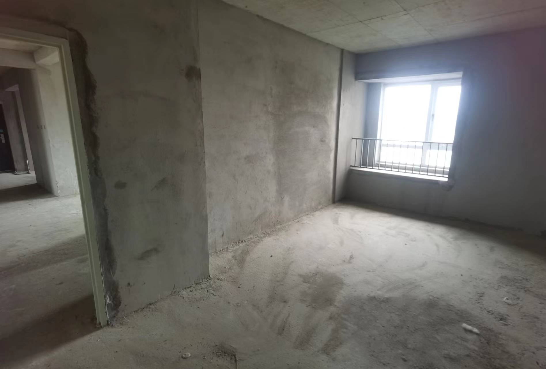 南国明珠四房136平好楼层急售