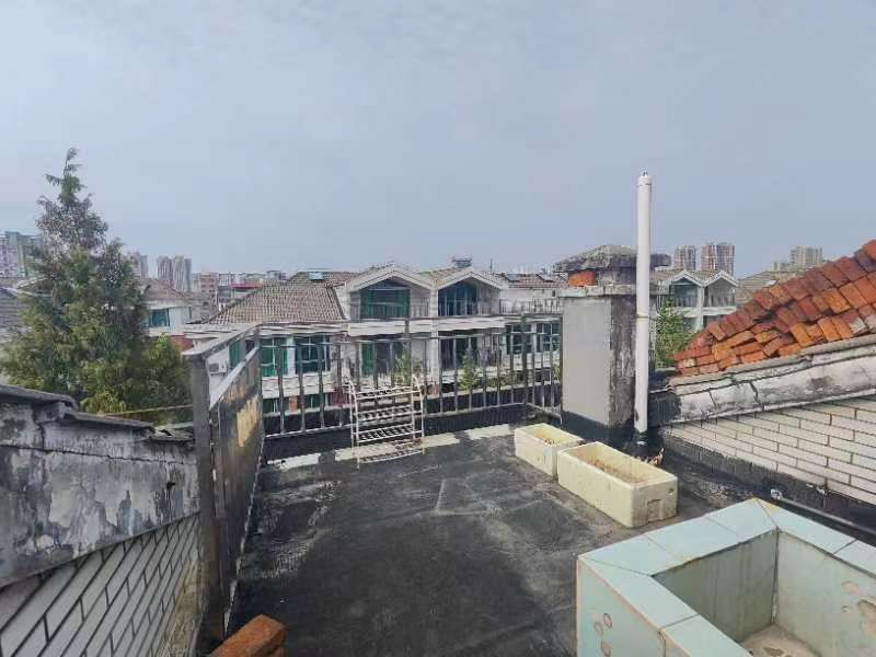 青青家园精装一室一厅一厨一卫出租自住都可