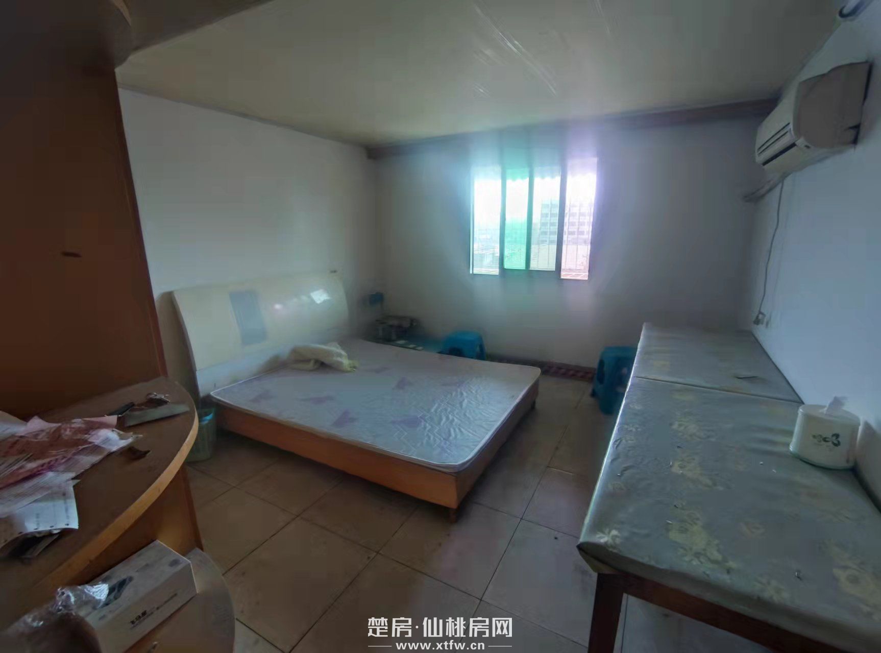 何李路100平20.5万有证天然气空调热水器洗衣机冰箱齐全