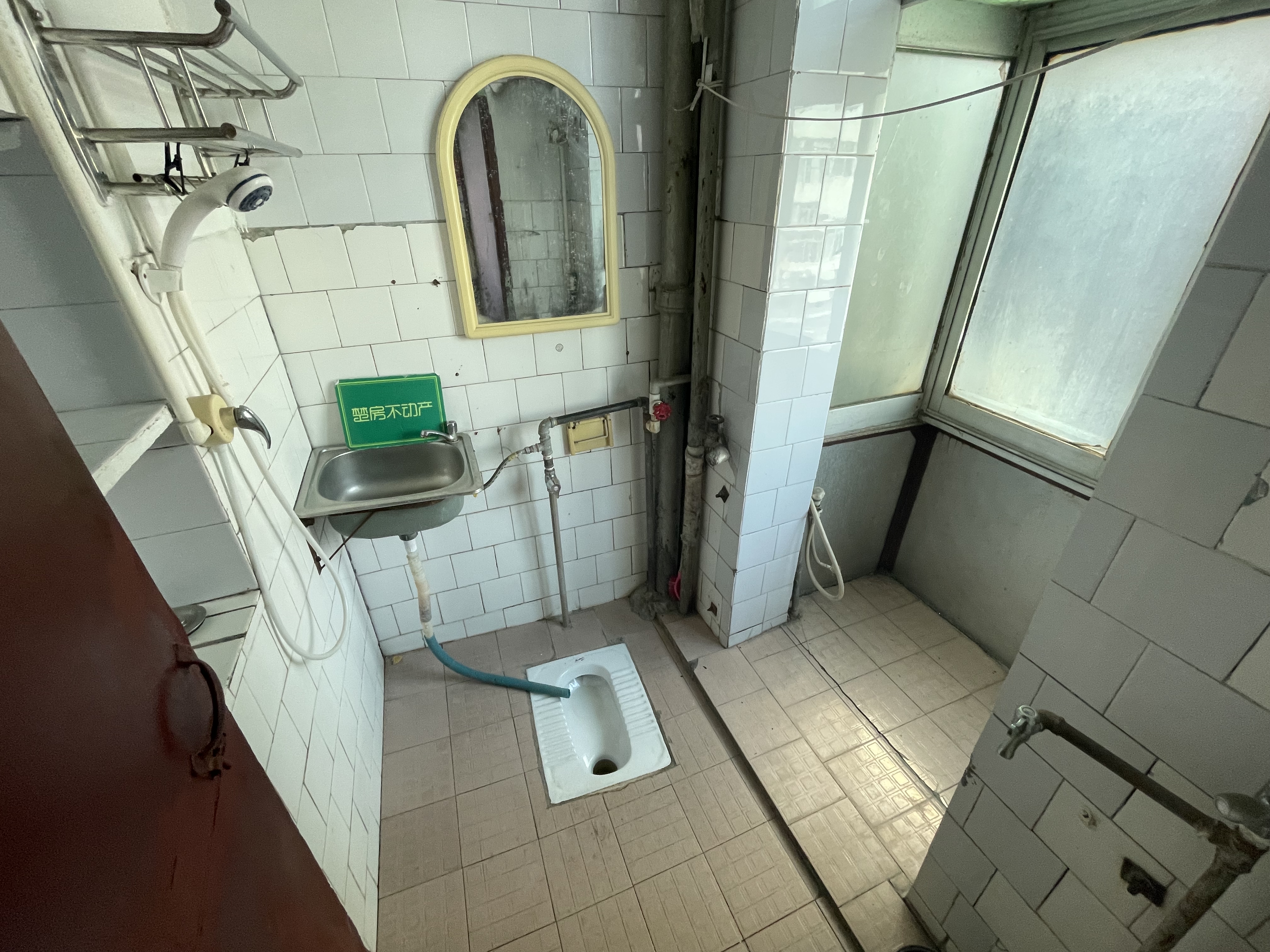 新华印务宿舍老三中正对面步梯好楼层 房养老陪读很方便