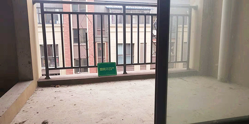 绿地傲城电梯三房户型方正房东诚意出售