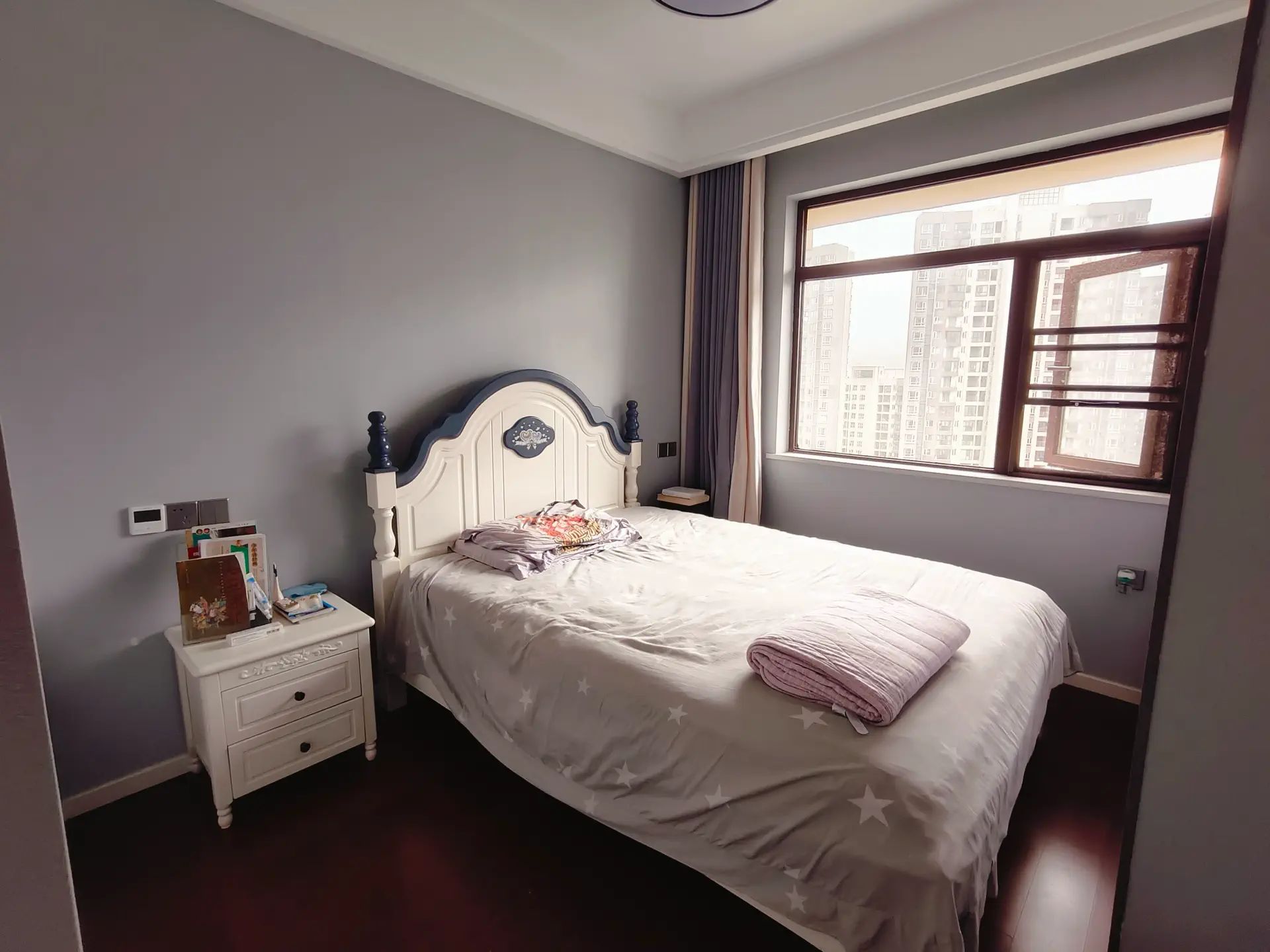 捡漏，城东，电梯好楼层，世纪阳光城东边户，装修成色新，单价3500！