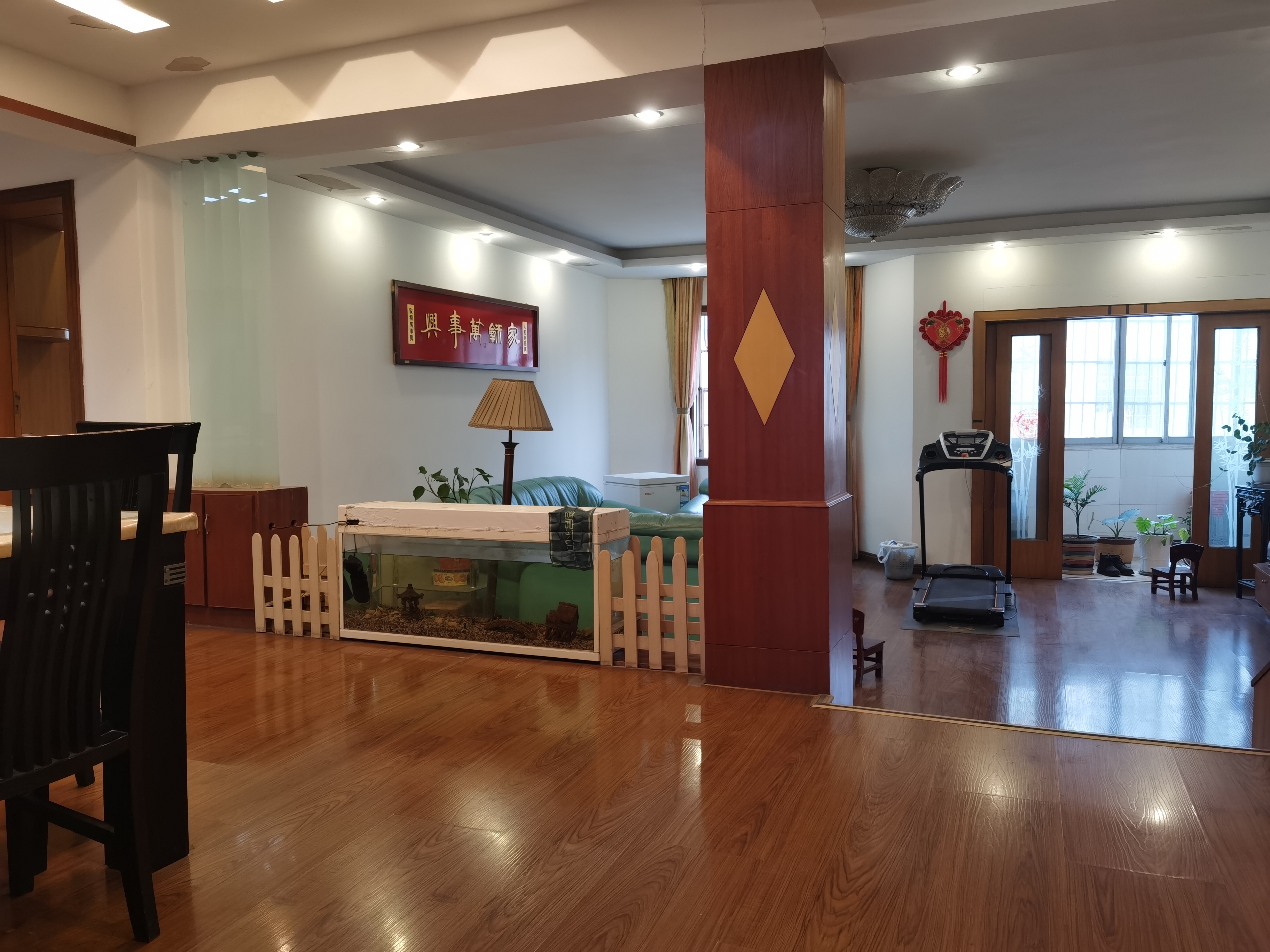 德政园香榭里精装大三房三面采光拎包入住看房方便诚心出售