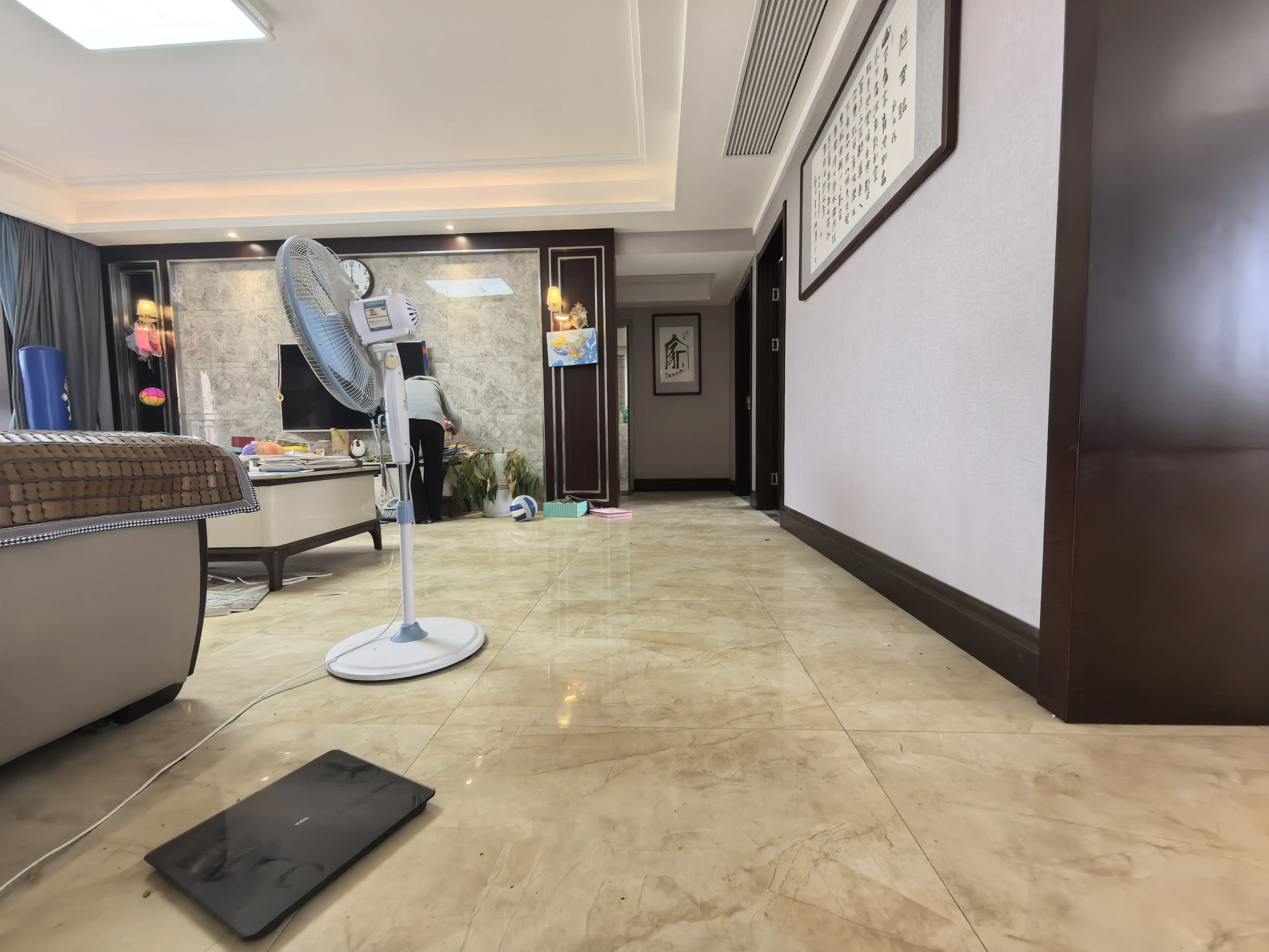 房东亏本出售，捡漏，漫城林语，好楼层，精装三房，