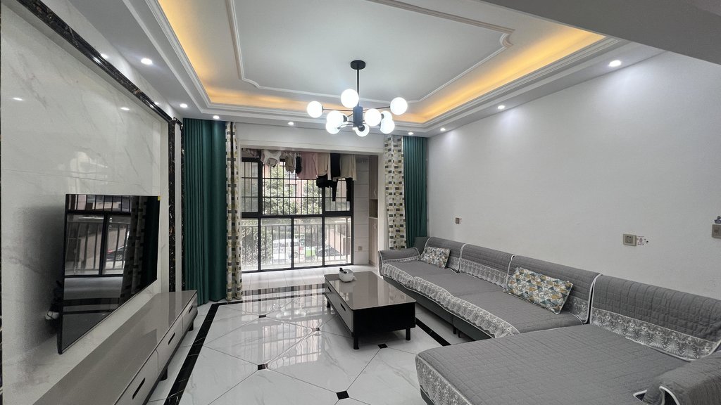 城南新三中旁，元泰精装三房两卫，业主急售，保养好，成色新，拎包入住，单价低至5400！！！手慢无！