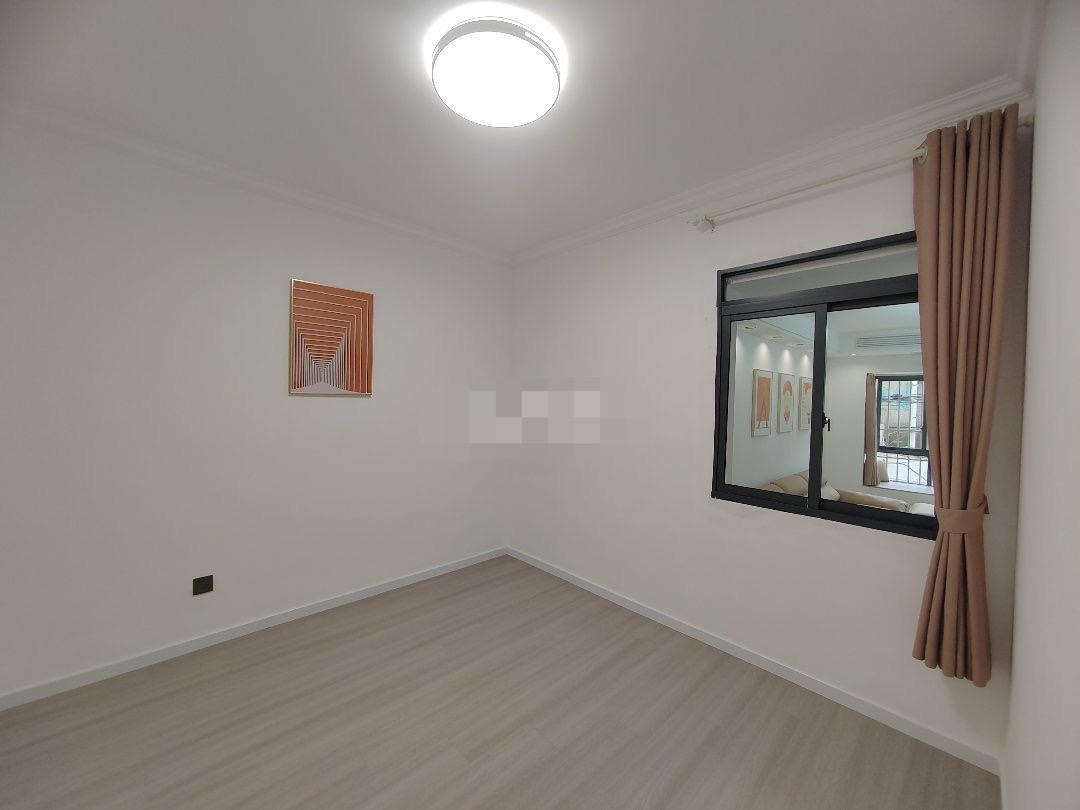 59，商城附近，楼龄新，有规模步梯房，有绿化好停车，实验xiao学老三中