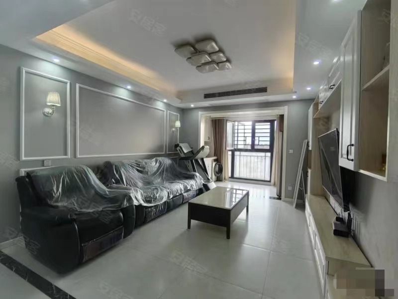 新妇幼对面，鸿昇现代城，精装四房，全屋品牌家具，南北通透，户型方正，采光好