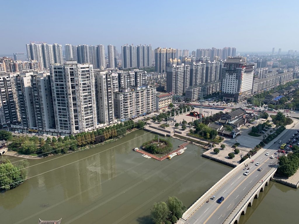 元泰未来城毛坯大平层视野好业主急售