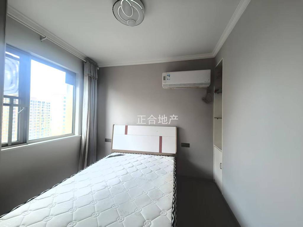 锦绣江山，边户，电梯好楼层，精装三房，单价5200+，看中谈，满二.