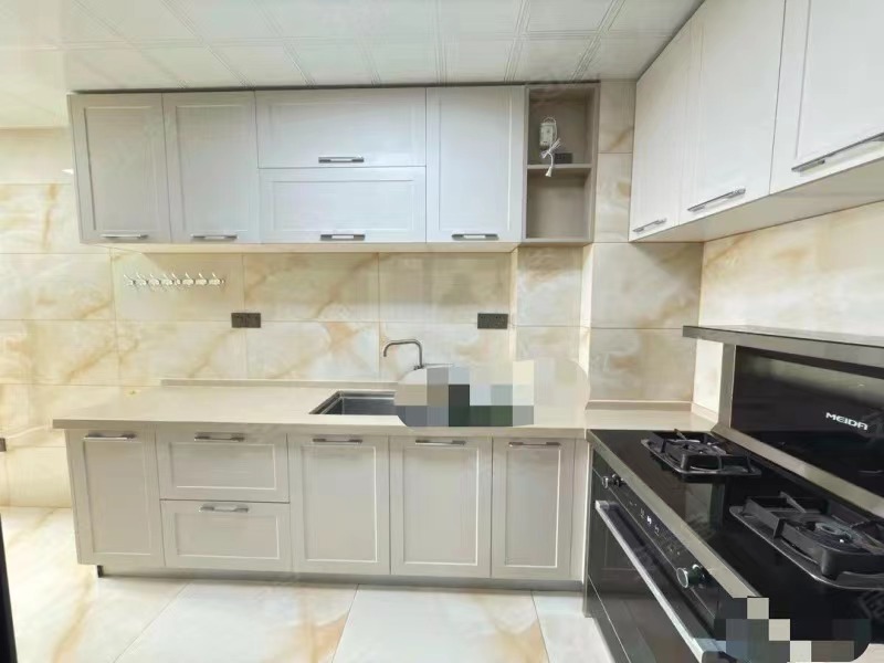 降价了，城南，南国明珠，诚心出售，电梯好楼层9楼，精装三房，全屋中央空调，