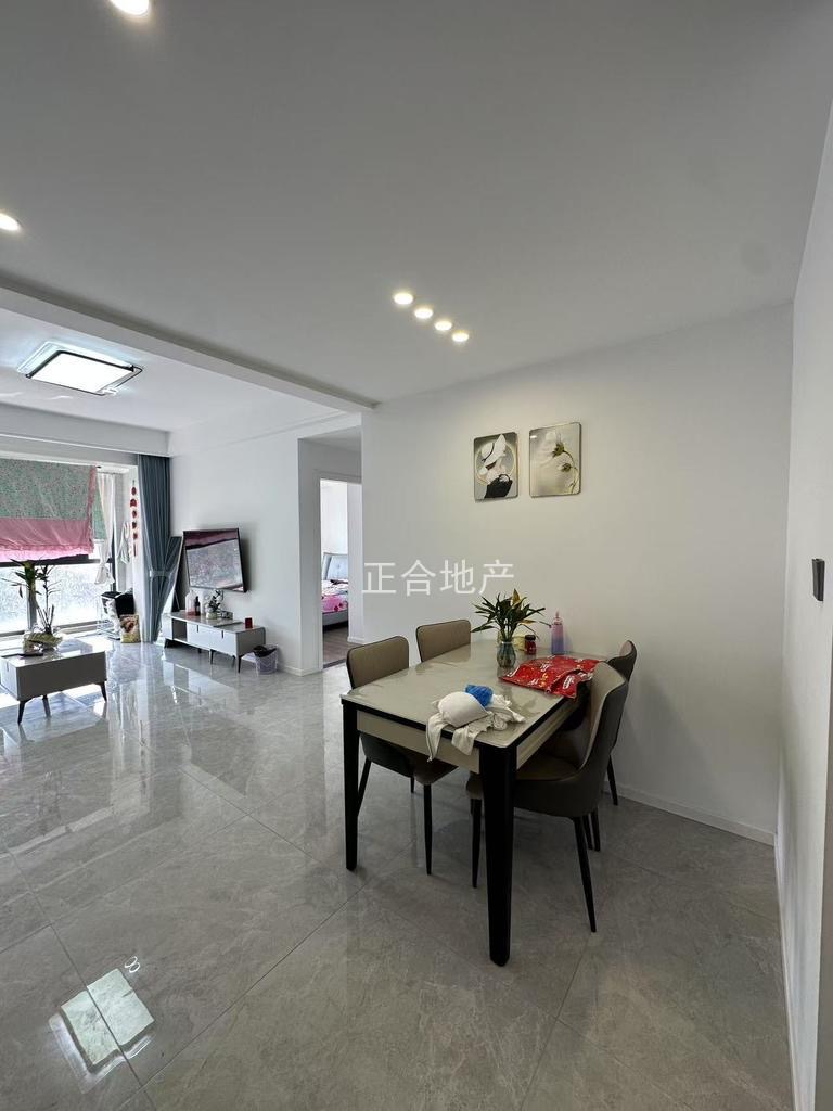 捡漏，紫菘紫润尚城，精装两房，楼龄新，证满二，拎包入住