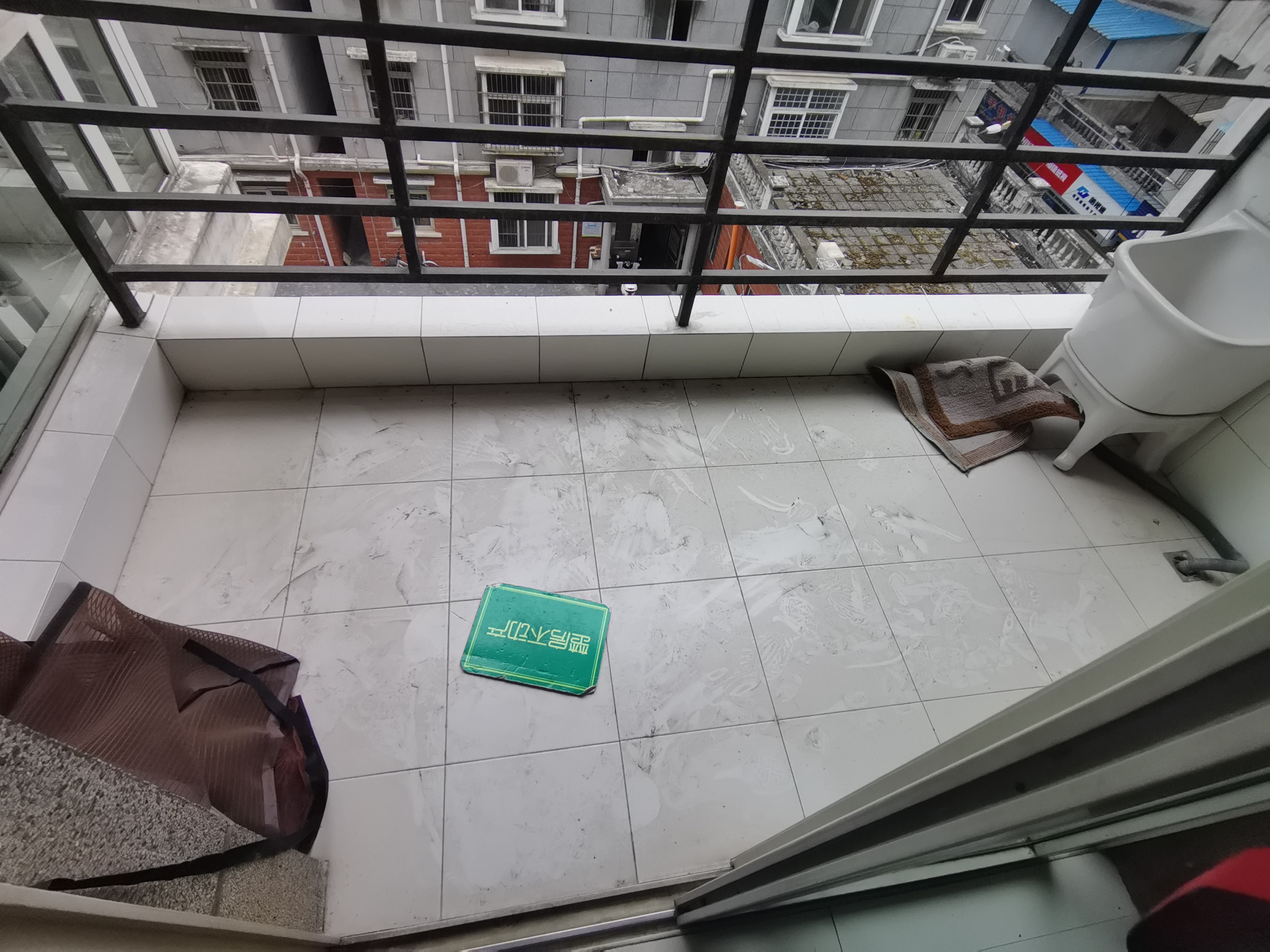 宏运名居精装三房中间楼层看房方便房东诚意出售