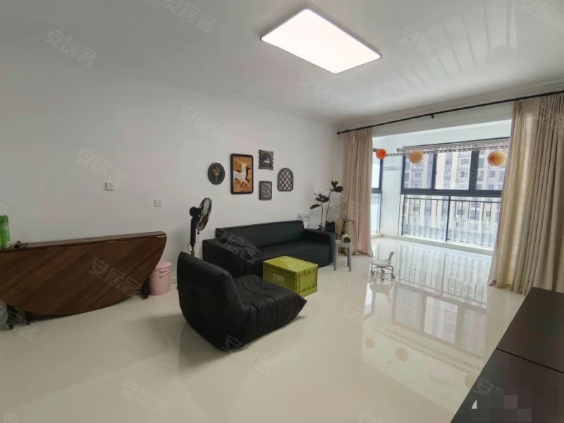 城西，满庭春7期，仙桃xiao学旁，精装三房，拎包入住，诚心出售