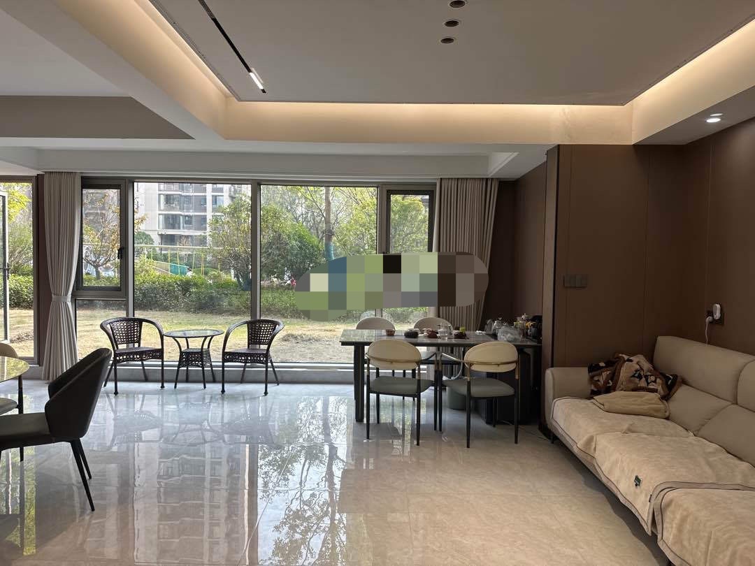 降价了，吾悦华府，1楼，精装三房，单价5900，大横厅大花园，全屋中央空调，采光好