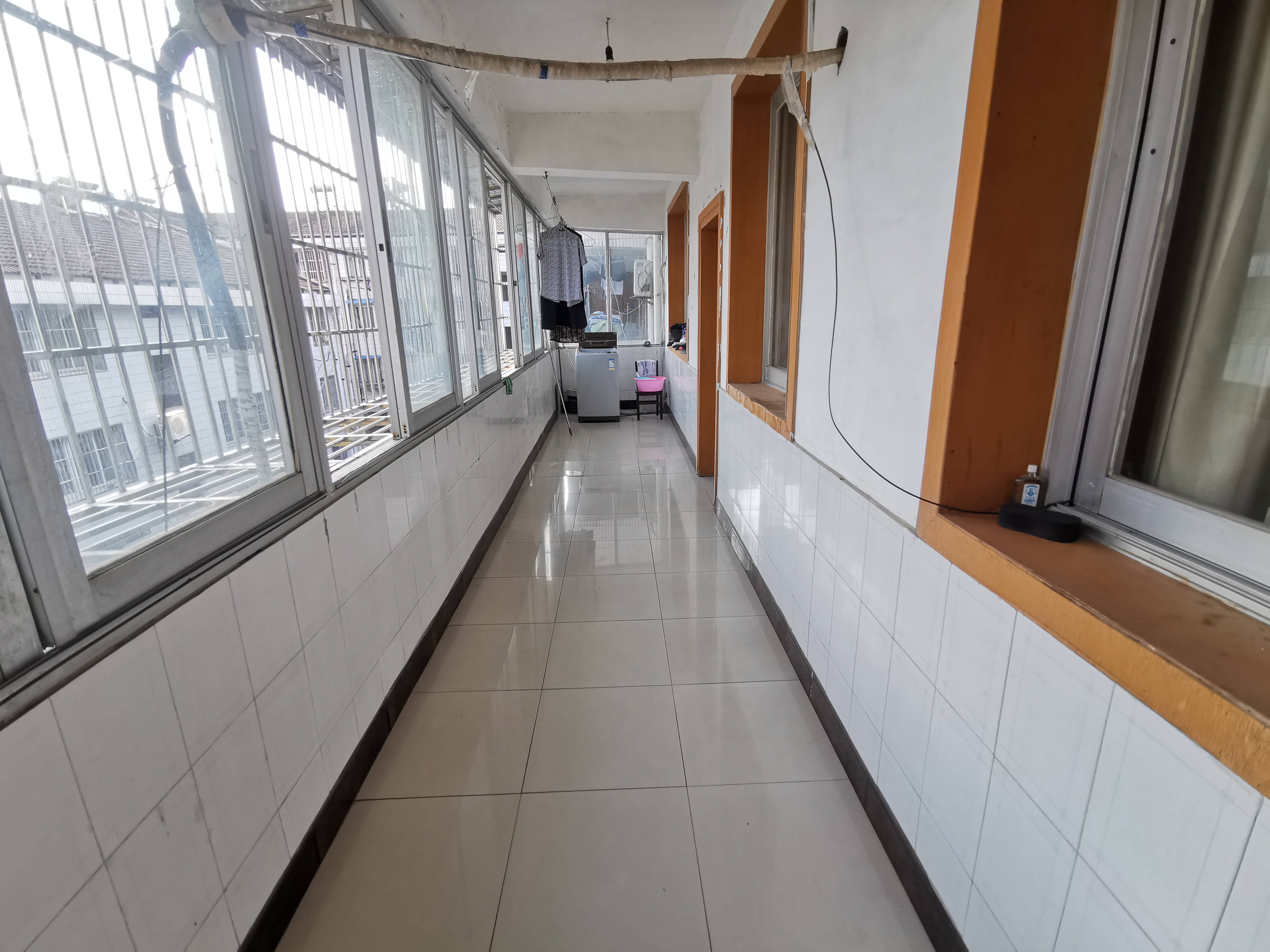 武商仙下河旁金叶大楼四房10米大阳台三房朝南诚心卖看房方便