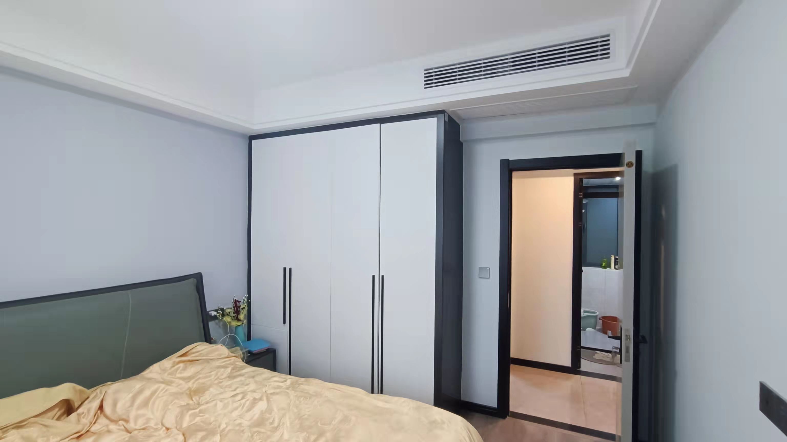 森林国际翡冷翠全新装修三房房东诚意出售