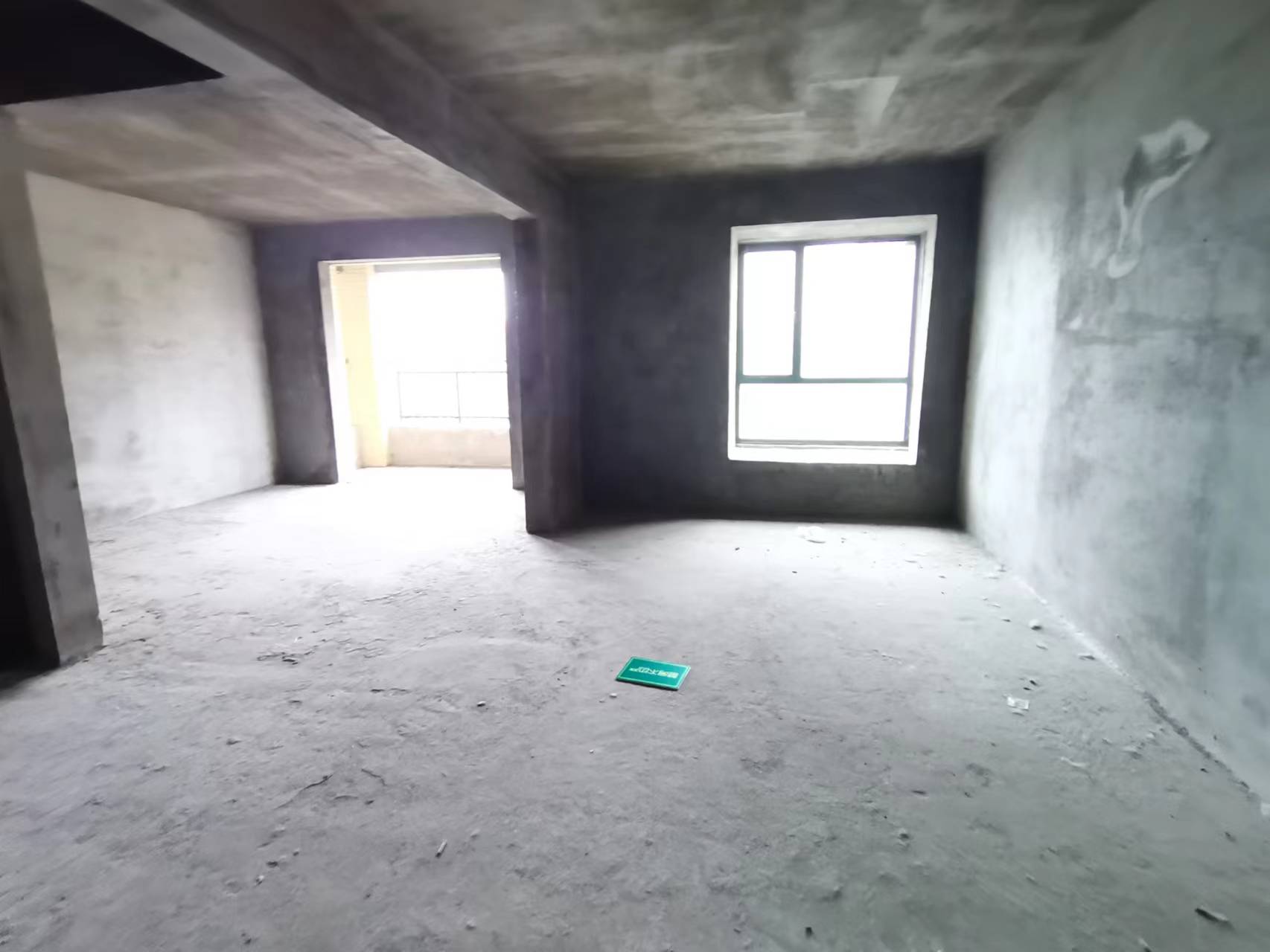 新城一号毛坯三房户型方正房东诚意出售