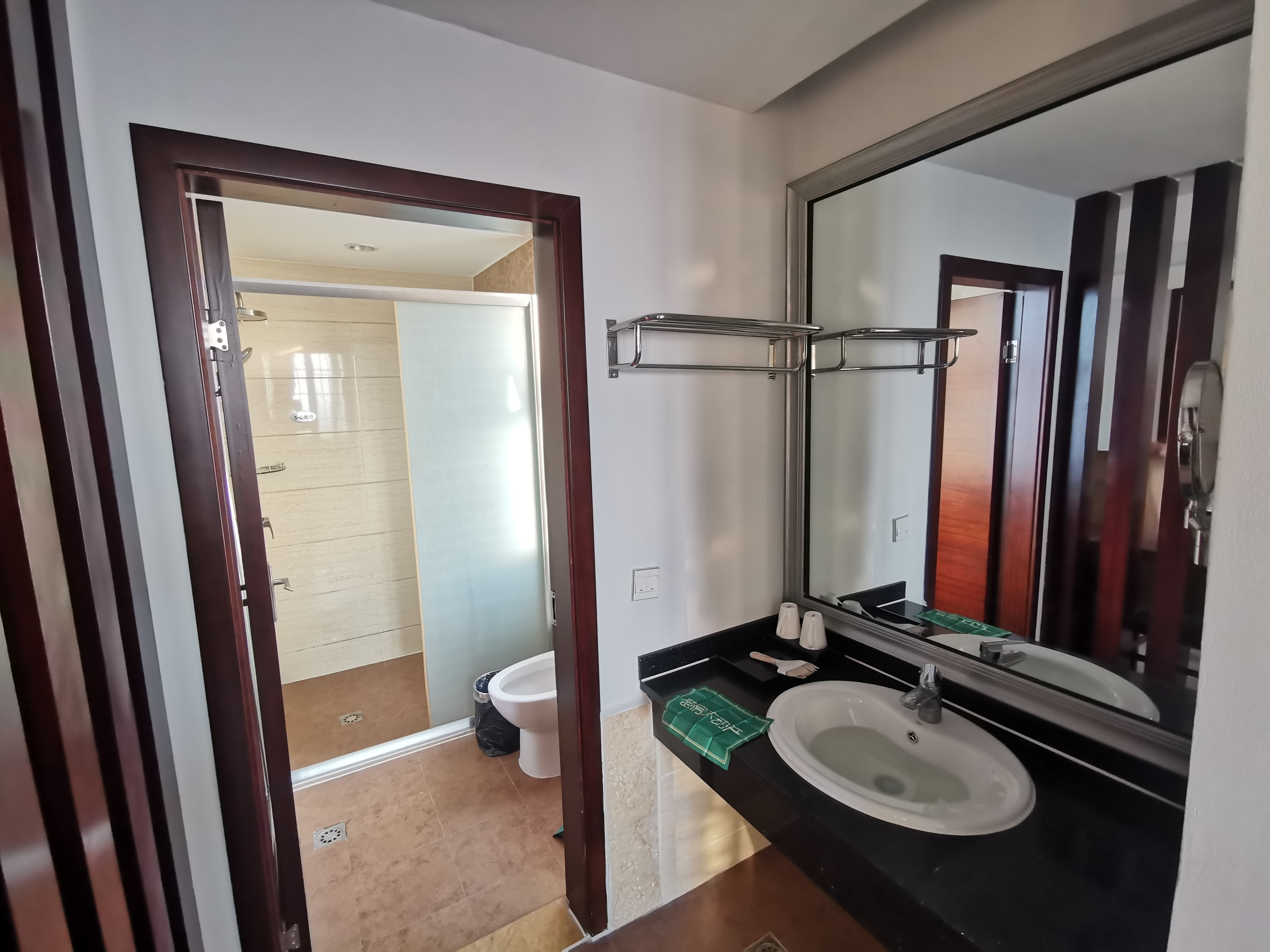 凯宾斯商城附近读三中全新精装房好楼层拎包入住可租可售