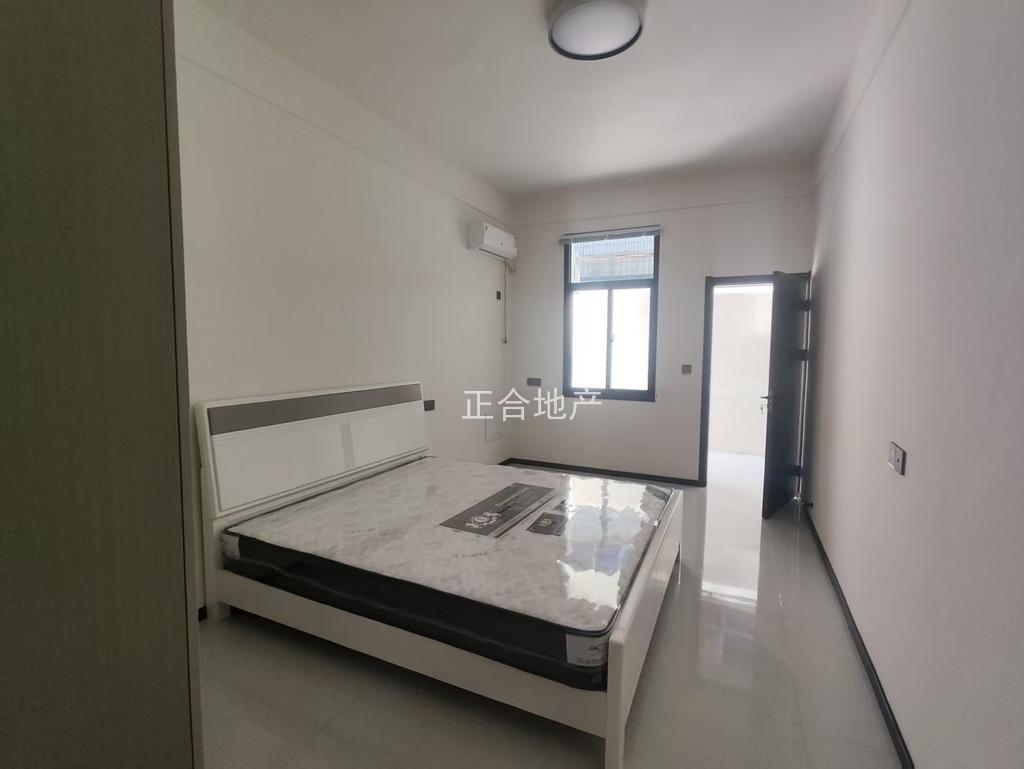 养老房，前后有院子，钱沟菜场附近1楼，三房，采光好，拼手速，可谈